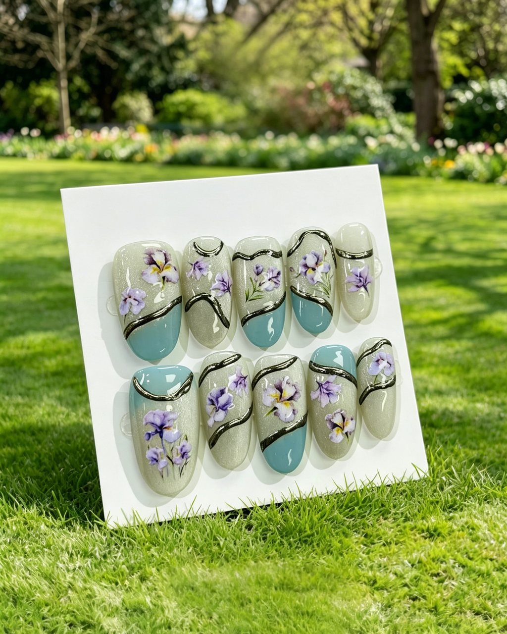 Elegant Purple Flower Fake Nails