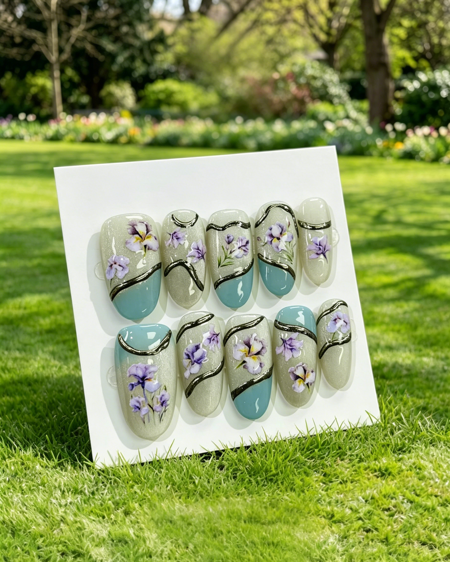 Elegant Purple Flower Fake Nails