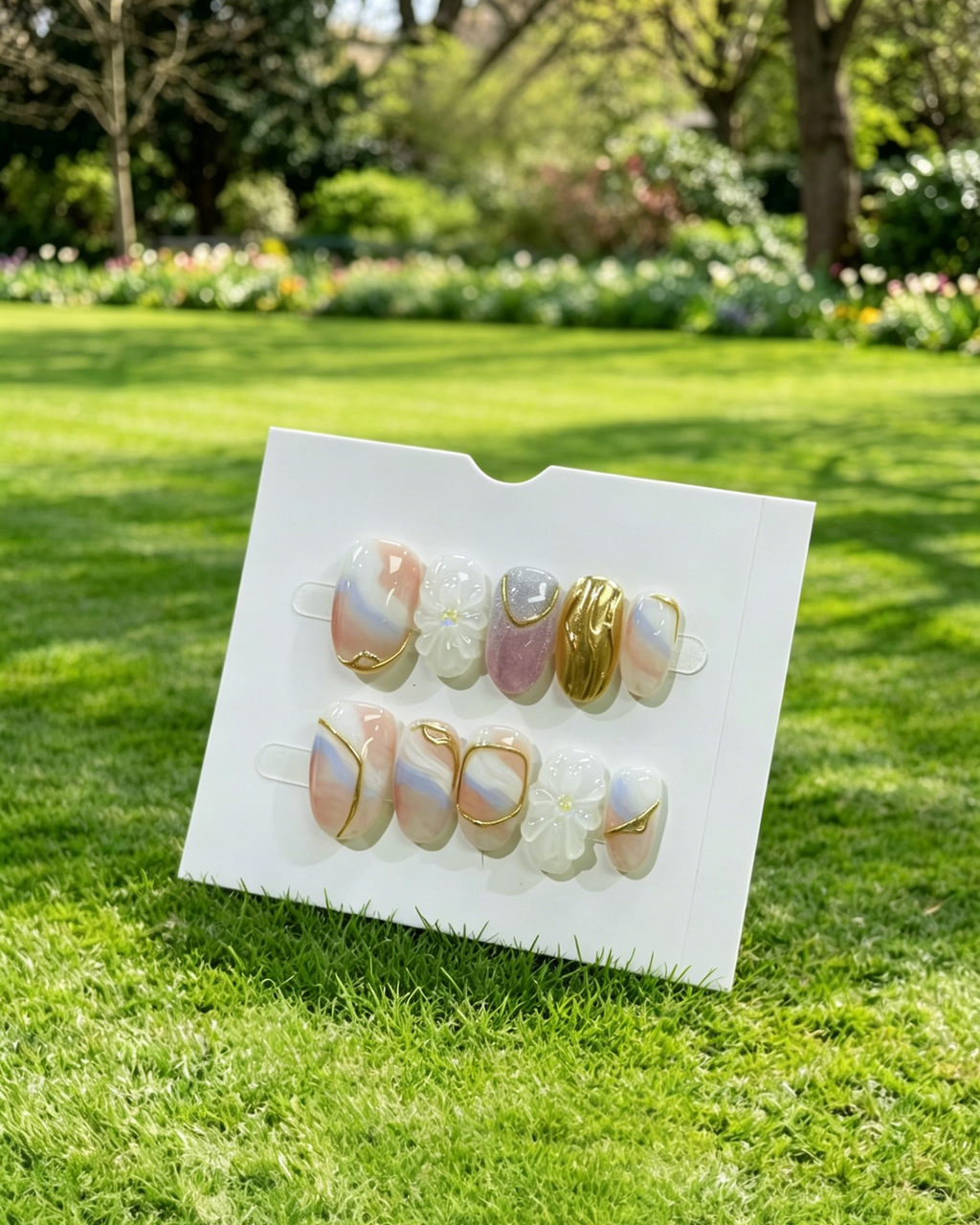 Elegant Marble Floral Gold Press On Fake Nails
