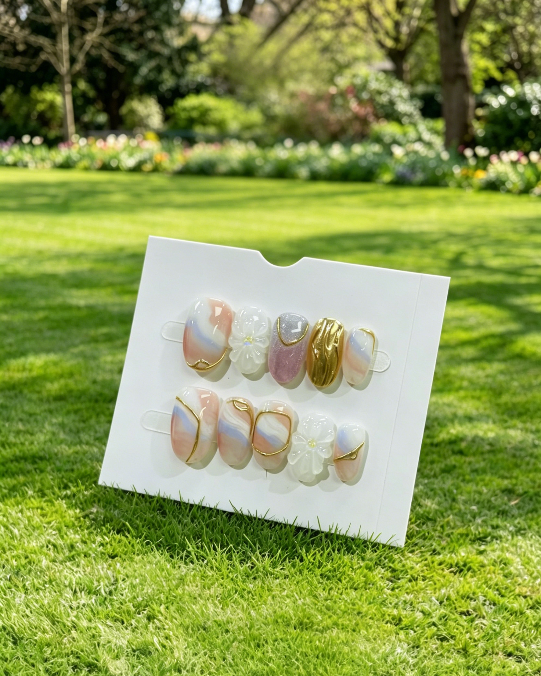 Elegant Marble Floral Gold Press On Fake Nails