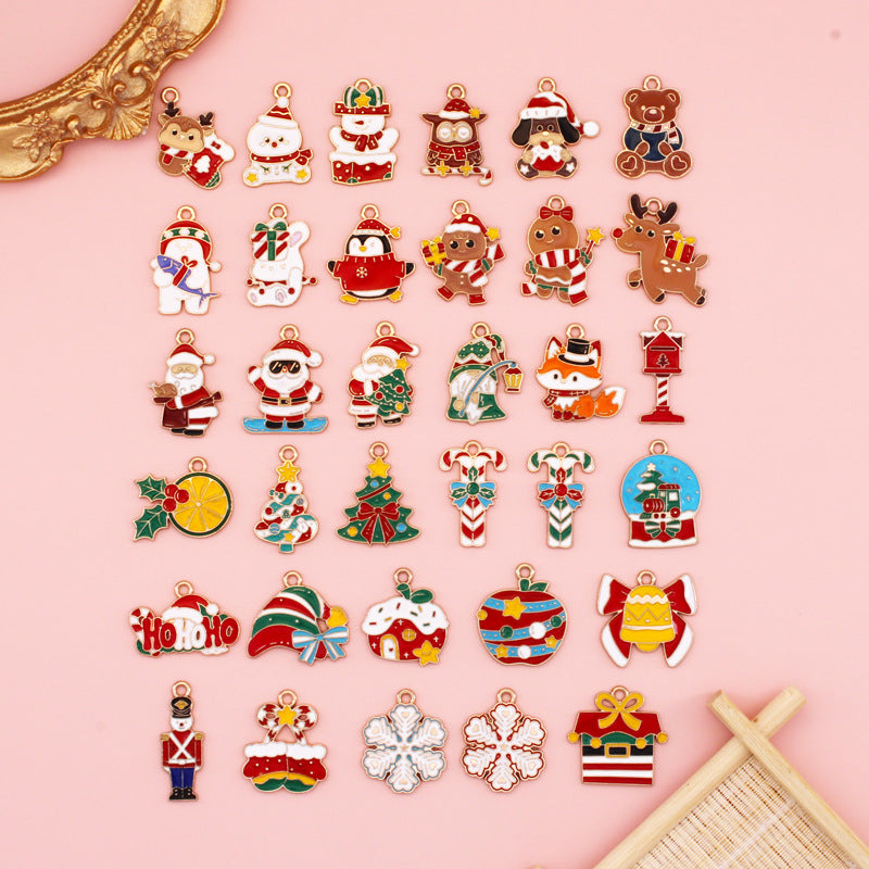 Christmas Keychain Ornaments Set, Santa Reindeer Snowflake Bear Penguin DIY Charms for Gifts