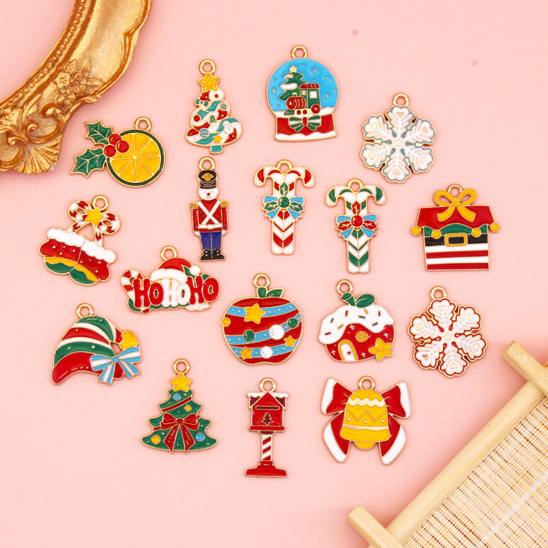 Christmas Keychain Ornaments Set, Santa Reindeer Snowflake Bear Penguin DIY Charms for Gifts